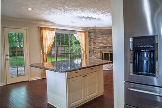 Building Photo - 1704 Crystal Hills Dr