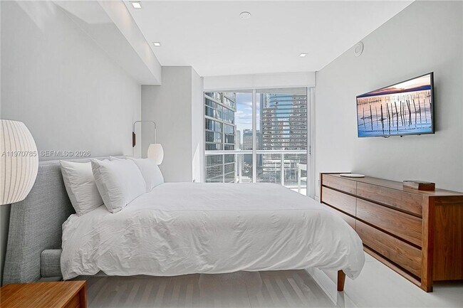 Foto del edificio - 475 Brickell Ave