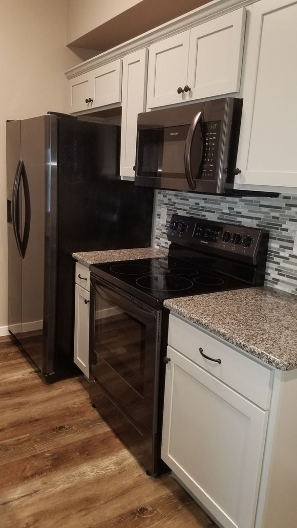 Foto del edificio - 2 Bedroom 2 Bath Garden Level Lakeside Apa...