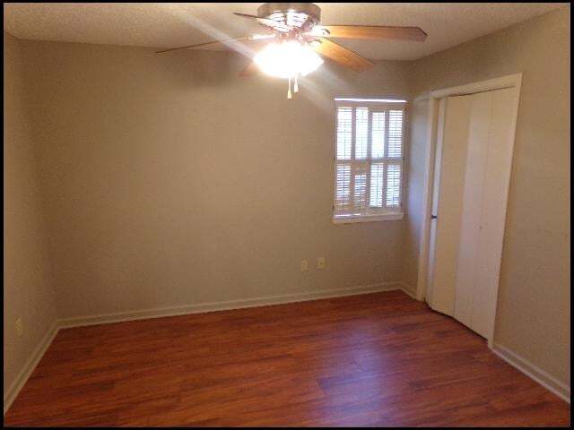 Building Photo - 301 Kings Row Dr