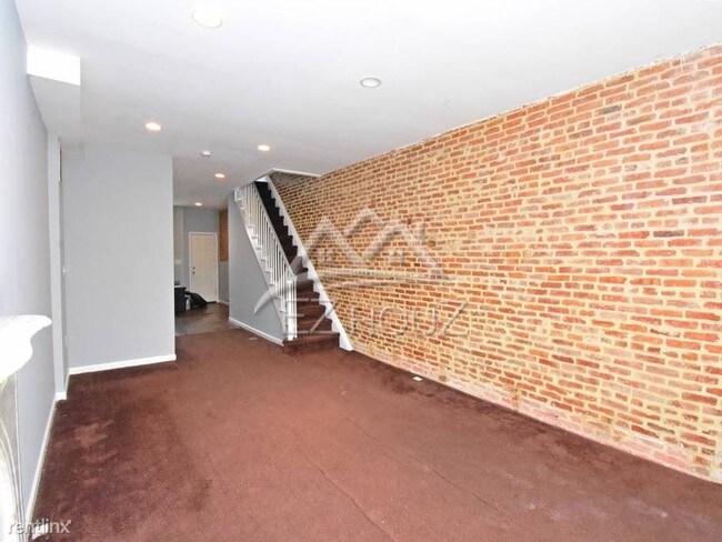 Building Photo - 3 br, 1.5 bath Apartment - 438 N Linwood Ave