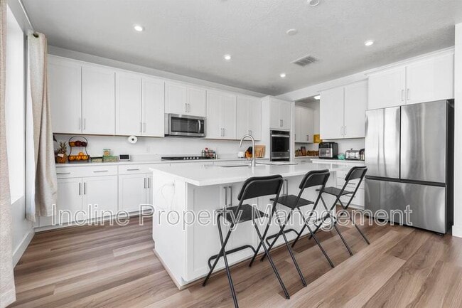 Building Photo - 766 S 850 W