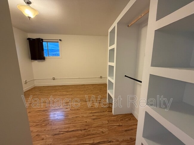 Building Photo - 155 Hardie Rd