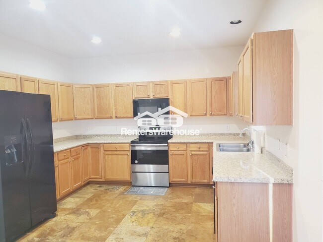 Building Photo - 7711 Parkside Dr