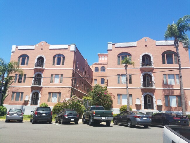 Foto del edificio - 236 Kalmia St