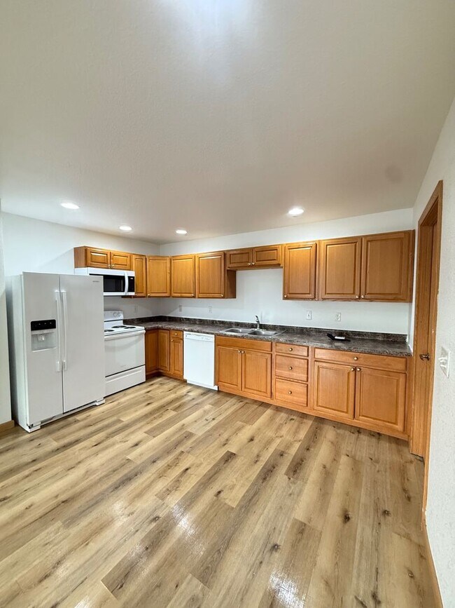 Foto del edificio - 1308 Trojan Rd