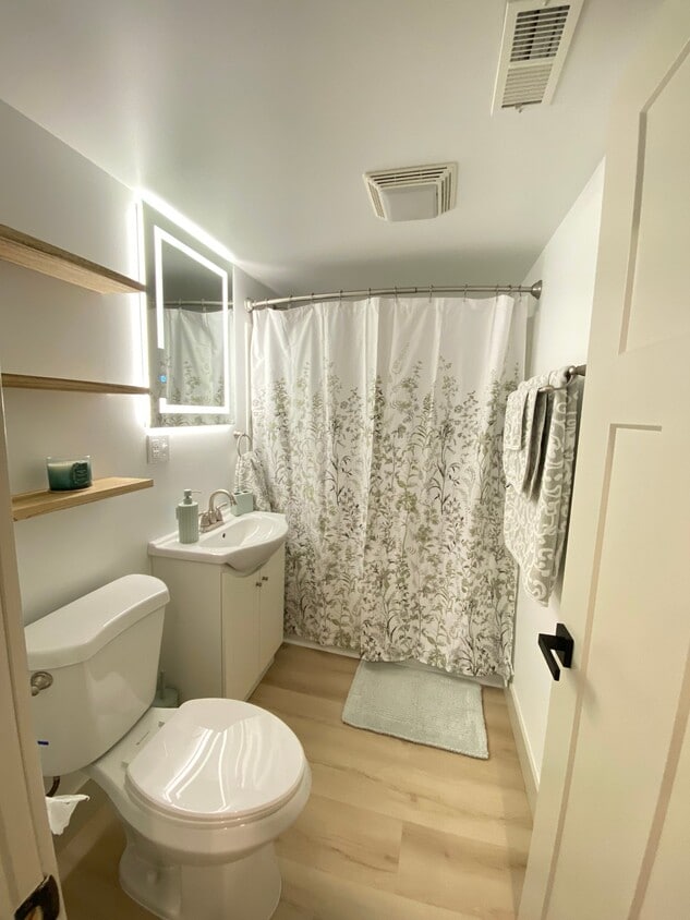 Photo - 3126 W 38th St (Chicago, IL)