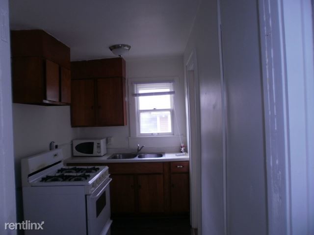 Building Photo - 1 br, 1 bath  - 2529 Parkview Ave #3