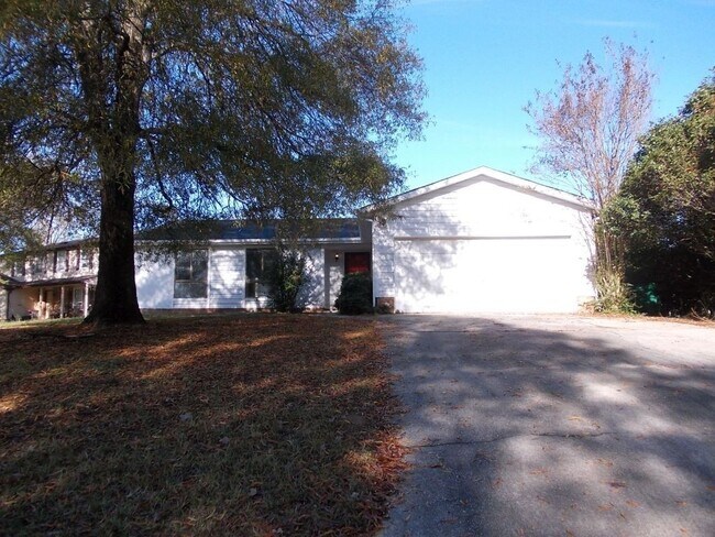 Foto del edificio - Updated Spacious Ranch Near Ballantyne