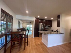 Building Photo - 140 Uwapo Rd