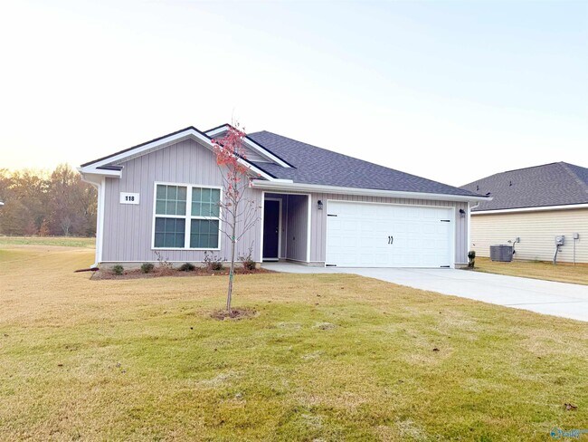 Foto del edificio - 118 Fuller Dr