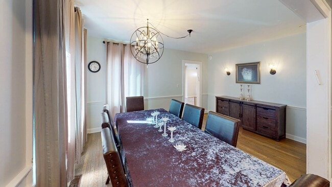 Foto del edificio - Gorgeous 4-Bed 2-Bath in Beaver Hills