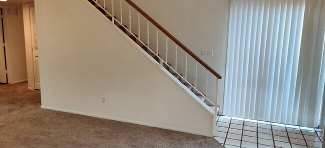 Building Photo - Tempe 3/2 townhome close to ASU! August 20...