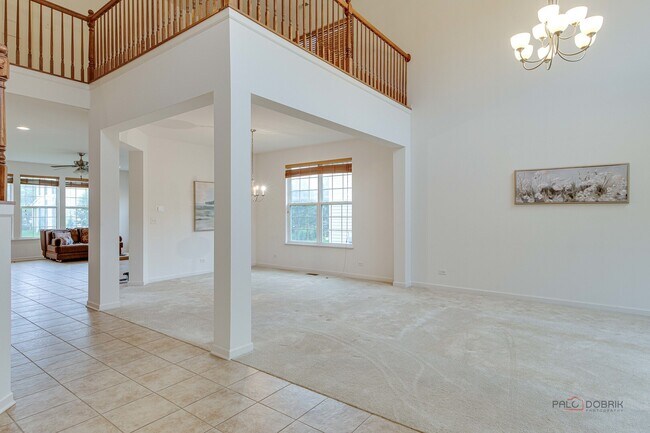 Building Photo - 2030 Padua Dr