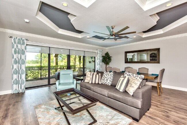 Foto del edificio - Esplanade Golf and Country Club - 2bdrom coach home with GOLF MEMBERSHIP!!