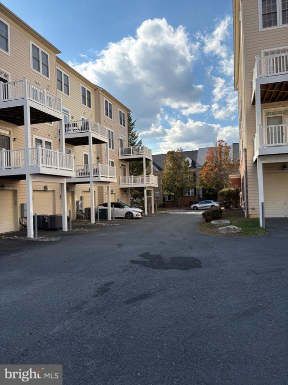 Foto del edificio - 635 Whetstone Glen St