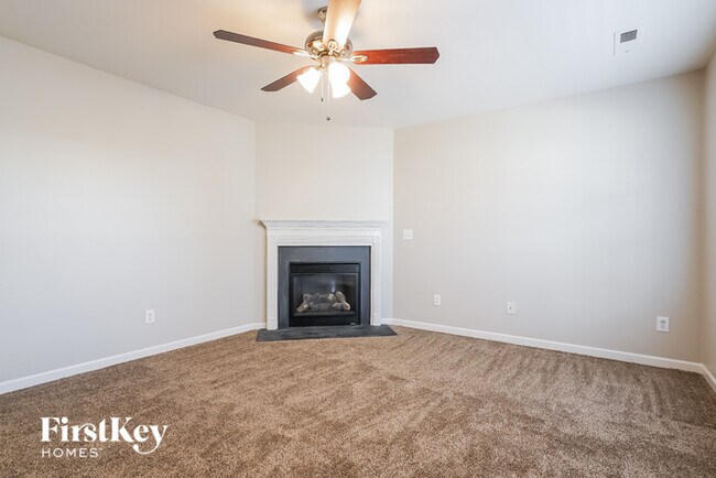 Building Photo - 5952 Bluestem Cir