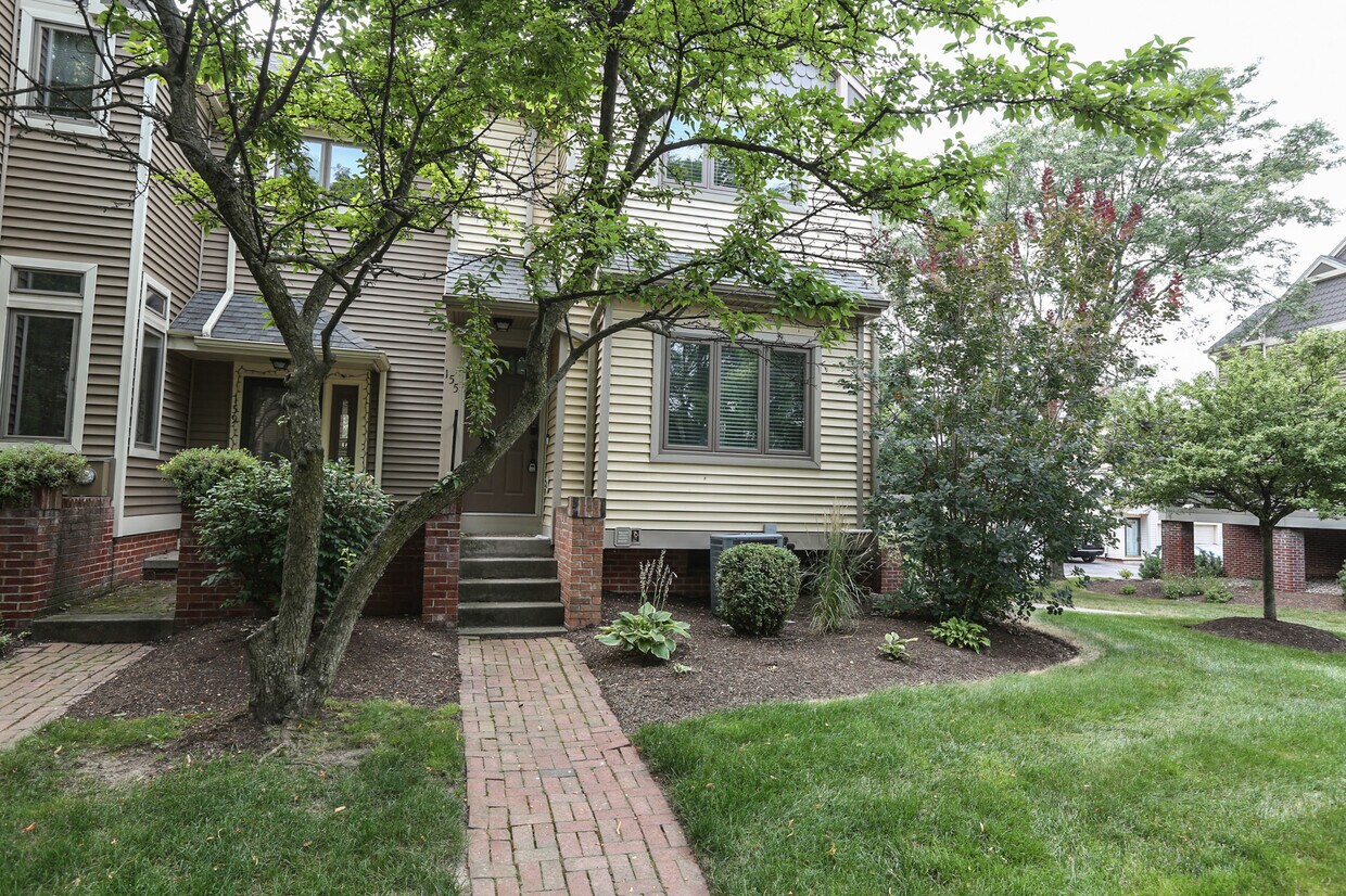 Primary Photo - 155 Cornhill Plz