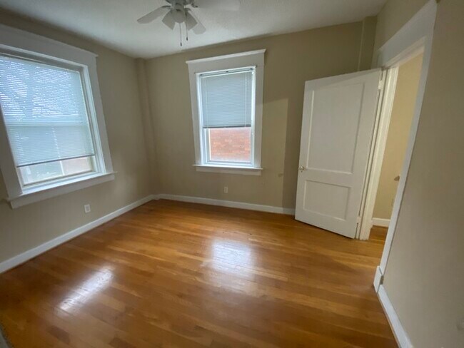 Foto del edificio - 705 Piedmont Ave NE