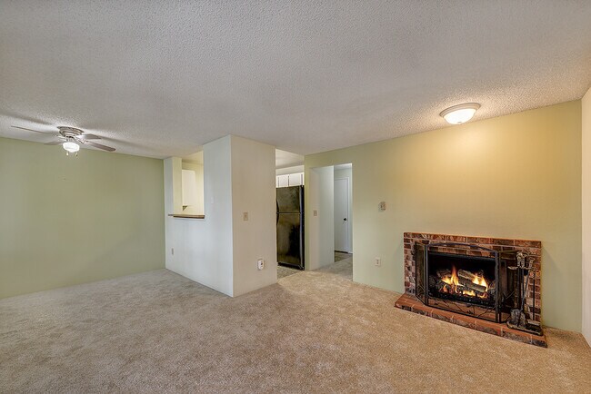Building Photo - South Everett one bed one bath condo