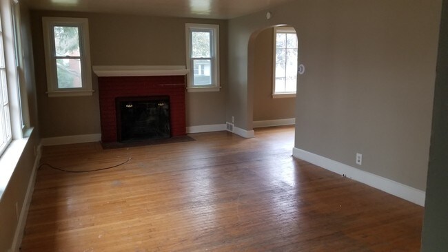 Building Photo - 149 Elmcroft Rd
