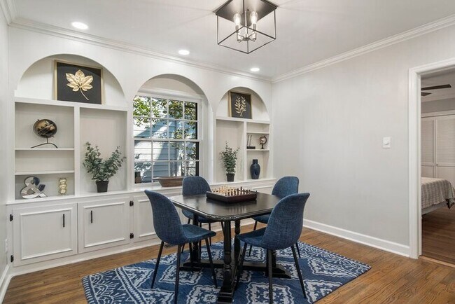 Building Photo - EXPO's Cheerful 4-Bed w/Firepit Cherry St,...
