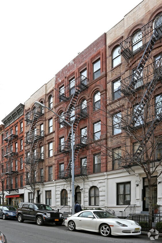 Primary Photo - 332 W 17th St