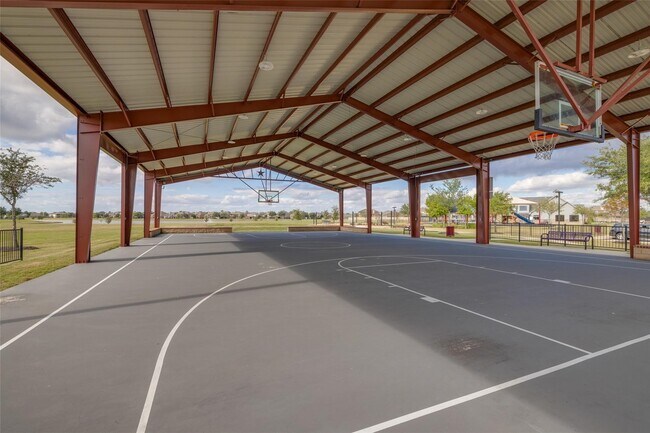 Foto del edificio - 2418 Imperial Jade Dr