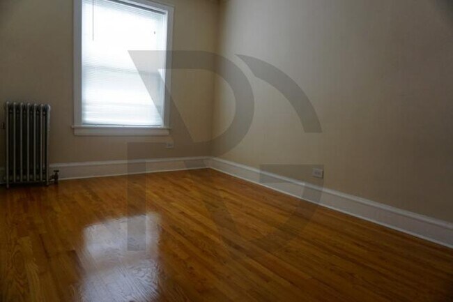 Foto del edificio - 2 bedroom in CHICAGO IL 60613