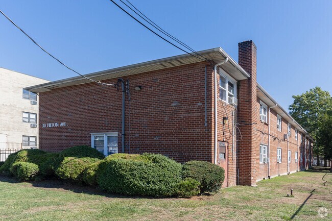 Building Photo - 30 Hilton Ave