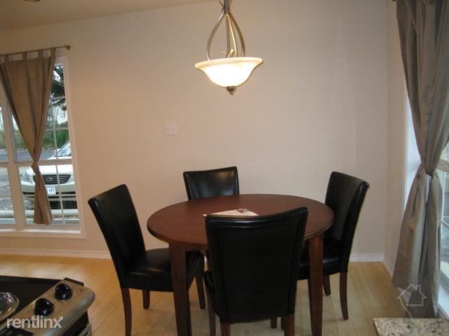 Building Photo - 2704 French Pl