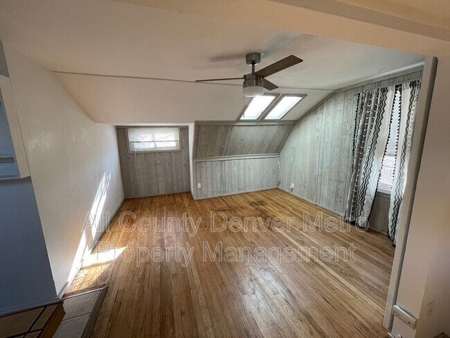 Foto del edificio - 511 1/2 S Pennsylvania ST