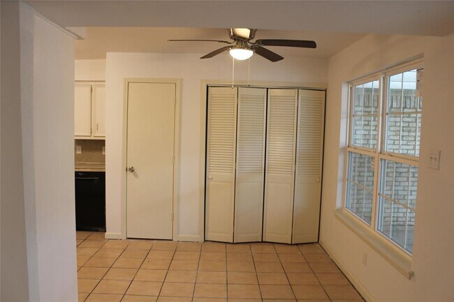 Building Photo - 10028 Glenrio Ln