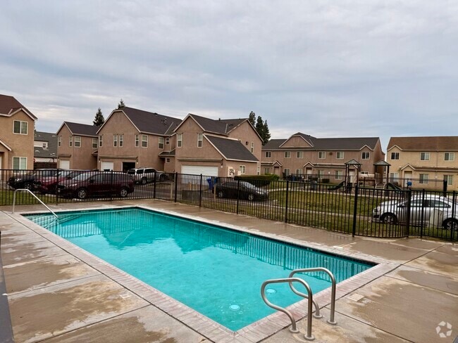 Building Photo - Ashley Estates