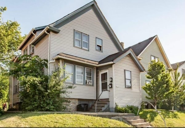 Primary Photo - 3609 W Hampton Ave