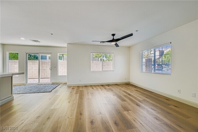 Foto del edificio - 7609 Seda Ct