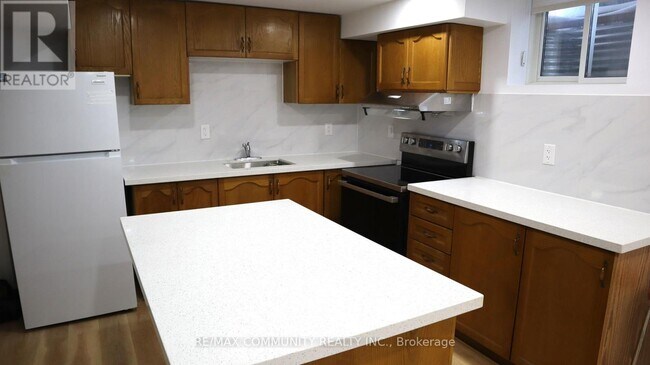 Photo du bâtiment - 3254 Cambourne Crescent