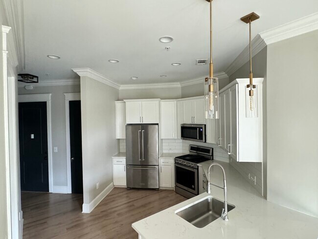 Updated appliances - 625 Piedmont Ave NE
