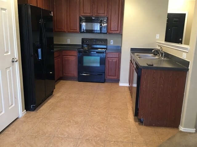 Foto del edificio - 3908 San Lucas Ln