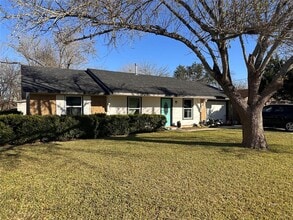 Building Photo - 1204 Aransas St