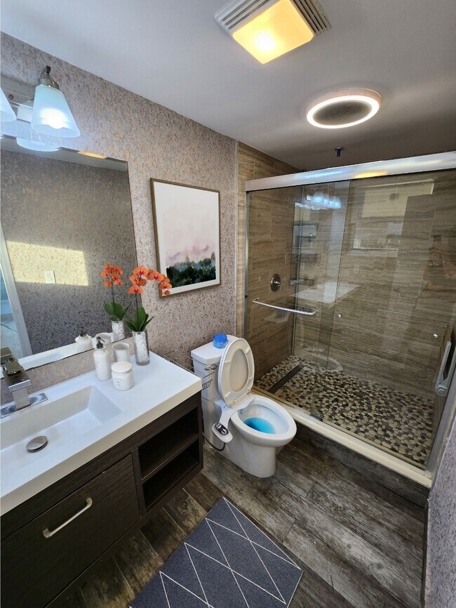 Building Photo - 3001 S Ocean Dr