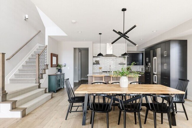 Foto del edificio - 6358 N Elmira Ct