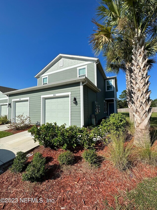 Foto principal - 7840 Echo Springs Rd