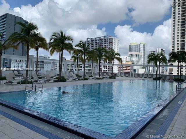 Foto del edificio - 79 SW 12th St