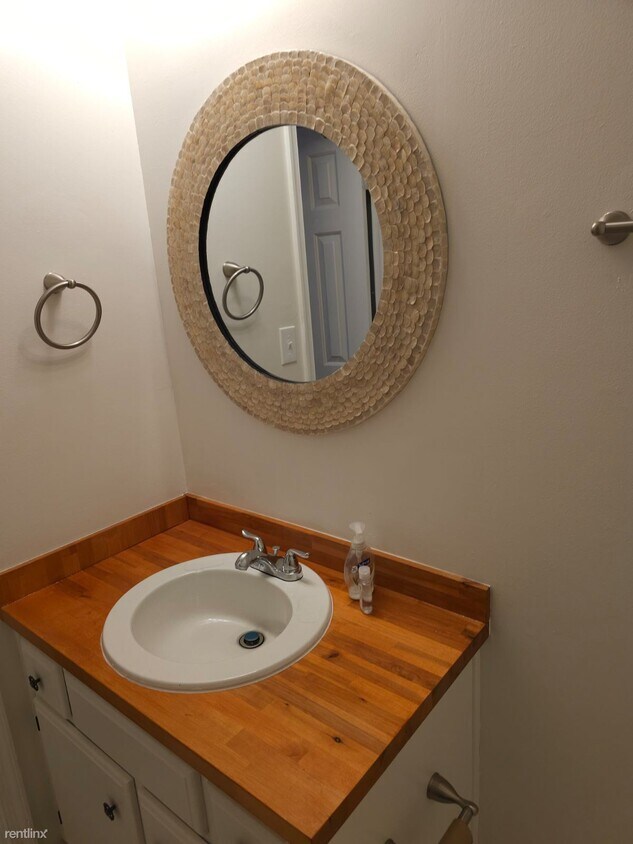 Building Photo - 4 br, 2.5 bath House - 25 Decesare Drive