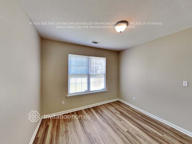 Foto del edificio - 235 Lakeside Point