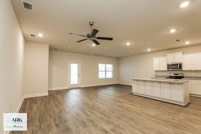 Foto del edificio - 455 Eagle Lake Wy