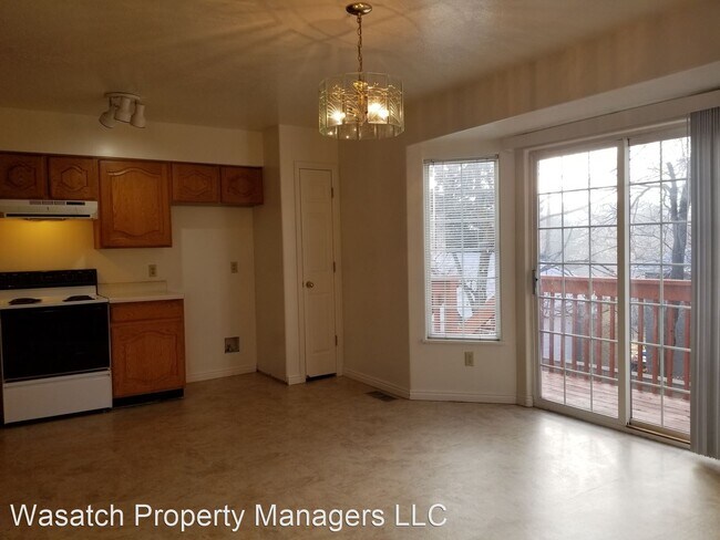 Foto del edificio - 2 br, 2 bath House - 1080 Elgin Avenue