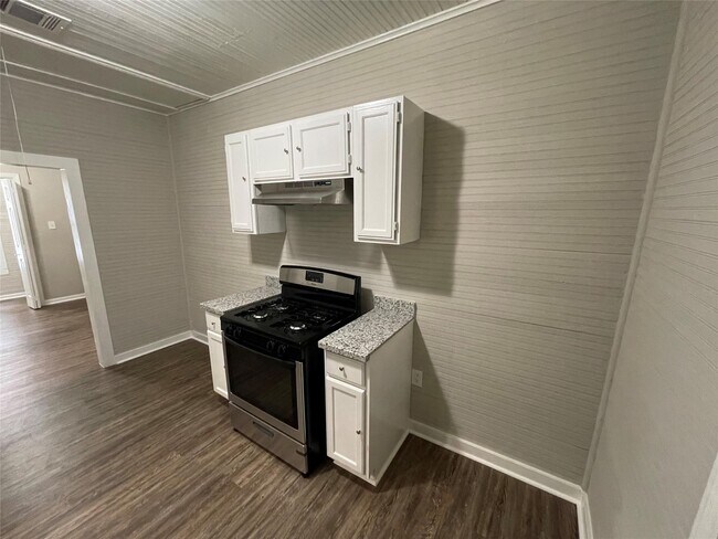 Foto del edificio - 7012 FM 1952