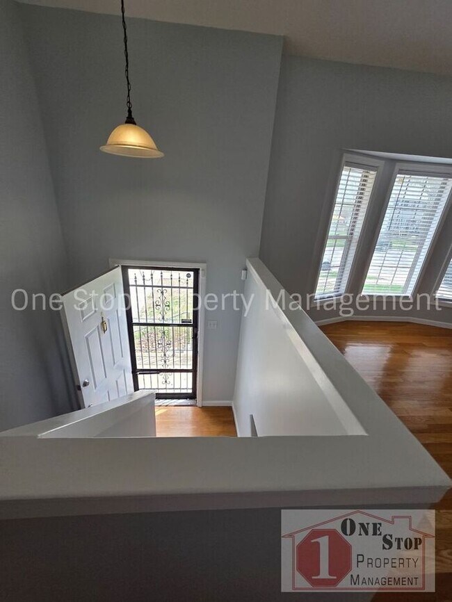 Foto del edificio - 3 bedroom 2.5 bathroom home in Parkville, MO!